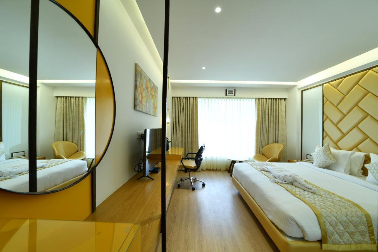 The President Hotel, Kumarapark Bangalore Eksteriør bilde