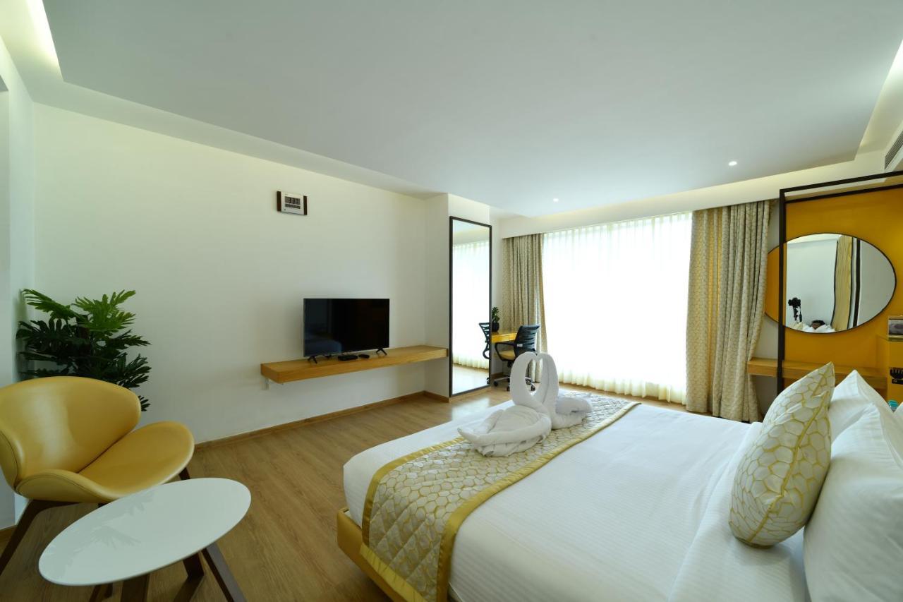 The President Hotel, Kumarapark Bangalore Eksteriør bilde